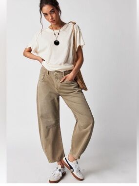 We The Free Good Luck Barrel Jeans Taupe Khaki size 30 GUC (see flaws)